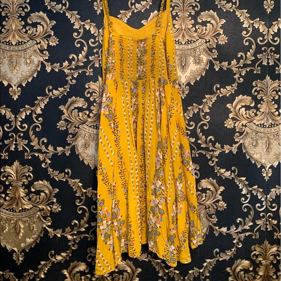 🦇 Old Navy Mustard Skater Dress 🦇 - Picture 2 of 4